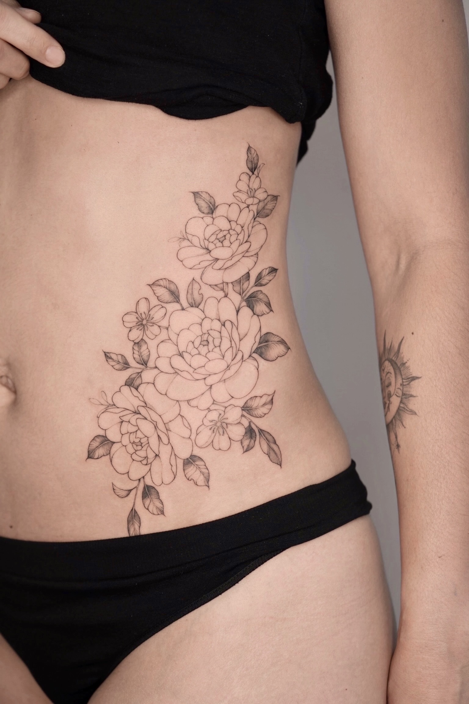 fineline flower tattoo 09